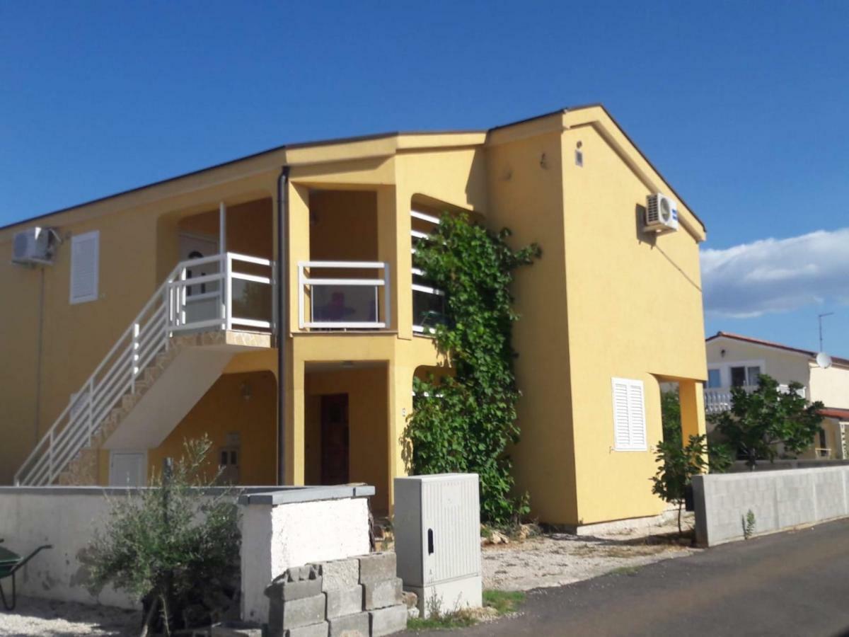Apartments Baotic Vir Exterior photo